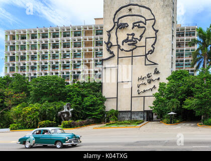 Ministère de l'intérieur cubain avec memorial de droit 'hasta la victoria Siempre" de Che Guevara, Plaza de la Revolucion, La Havane, Cuba Banque D'Images