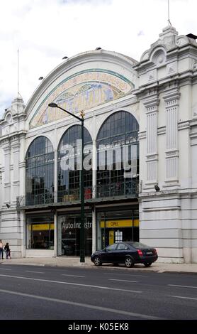 Lisbonne, Portugal, location d'exposition et d'un garage, 1907-8 construit dans un style Art Nouveau, architecte, Guilherme Francisco, Baracho Banque D'Images