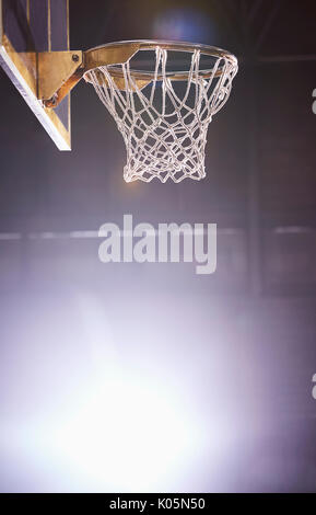 Reflets lumineux autour de basket-ball Banque D'Images