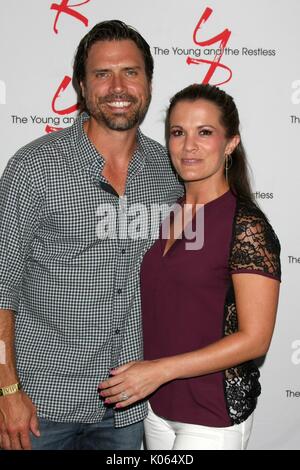 Burbank, CA. Août 19, 2017. Joshua Morrow, Melissa Claire Egan présents pour les jeunes années Le Club Dîner, Burbank Convention Center, Burbank, CA, 19 août 2017. Credit : Priscilla Grant/Everett Collection/Alamy Live News Banque D'Images