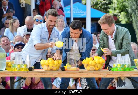 Rust, Allemagne, 20 août 2017, Das Erste ARD TV Show "immer wieder Sonntags' Avec Klubb3 Crédit : mediensegel/Alamy Live News Banque D'Images