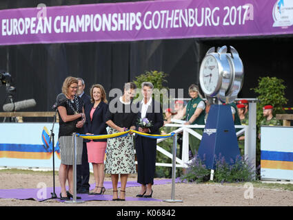 Göteborg, Suède. Août 21, 2017. La Princesse Madeleine de Suède (2.f.r.) l'ouverture officielle de la FEI Longines European Championships 2017 à Göteborg, Suède, 21 août 2017. La compétition se poursuivra jusqu'au 27 août. Photo : Friso Gentsch/dpa/Alamy Live News Banque D'Images