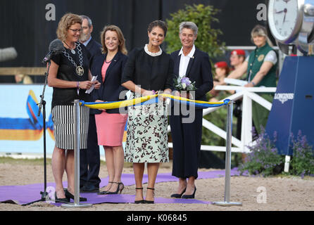 Göteborg, Suède. Août 21, 2017. La Princesse Madeleine de Suède (2.f.r.) l'ouverture officielle de la FEI Longines European Championships 2017 à Göteborg, Suède, 21 août 2017. La compétition se poursuivra jusqu'au 27 août. Photo : Friso Gentsch/dpa/Alamy Live News Banque D'Images