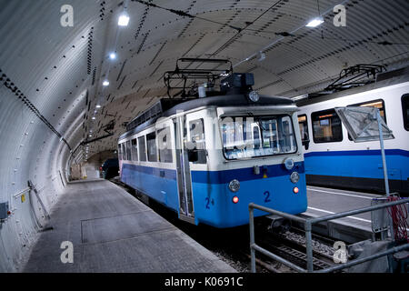 Grainau, Allemagne. Août 19, 2017. Les trains à crémaillère du Bayerische Zugspitzbahn servant la Zugspitze à la station Zugspitzplatt à Grainau, Allemagne, 19 août 2017. Photo : Sven Hoppe/dpa/Alamy Live News Banque D'Images