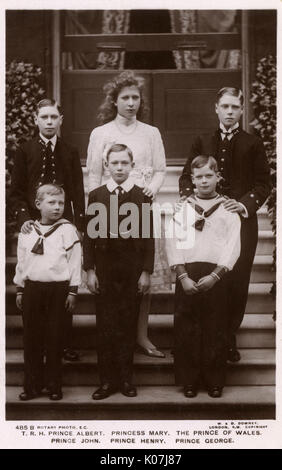 Les enfants du roi George V et de la reine Mary en 1912 Banque D'Images