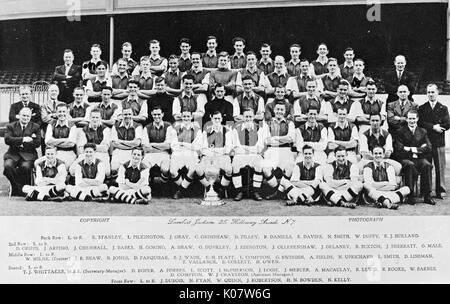 Le Club d'Arsenal et l'équipe de fonctionnaires, de la saison 1948-1949 (les noms sous la photo). Date : 1948-1949 Banque D'Images