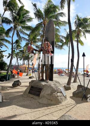 La Statue de Duke Kahanamoku Waikiki, Hawaii Banque D'Images