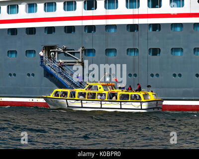 L'Ecosse Oban Fred Olsen cruise ship Balmoral et tendre de se lancer Banque D'Images