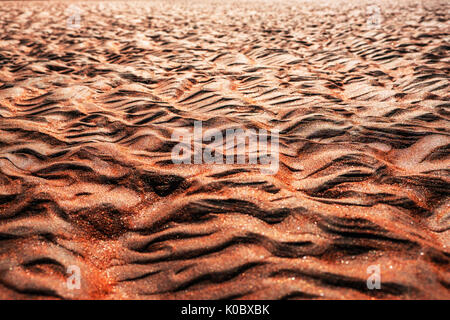 Close up de sable d'une plage - paysage exotique, proche de la planète mars, rouge, or Banque D'Images