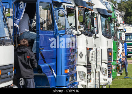 NORFOLK, UK - Août 19th, 2017 : Truckfest Norwich est un festival des transports au Royaume-uni basée autour de l'industrie du transport routier situé à Norfolk. Y compris les M Banque D'Images