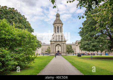 Ancien clocher au Trinity College de Dublin, Irlande Banque D'Images