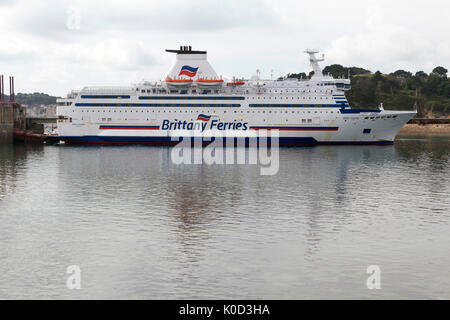 Saint Malo, Bretagne, France - le 4 juillet 2017 : Brittany Ferries ferry transmanche Bretagne amarré au port de Saint Malo Banque D'Images