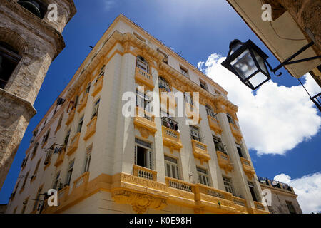 Le cubain, Cuba, Capitale, Plaza de la Catedral, dans le centre de la Vieille Havane Banque D'Images