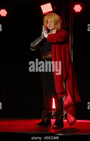 Sydney, Australie. 19 août 2017. Sur la photo : concours de cosplay & catwalk : Fullmetal Alchemist : Brotherhood, Mathilde comme Edward Elric. Vlan ! Sydney Banque D'Images