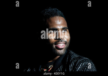 Palafrugell, Espagne. 22 août, 2017. Jason Derulo joue sur la scène lors de la Cap Roig Festival à Calella de Palafrugell. Crédit : Pablo Guillen/Alamy Live News Banque D'Images