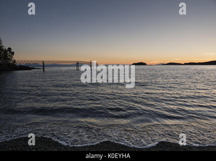 Bowen Island, British Columbia, Canada. 22 Juin, 2017. Une vue panoramique à partir de la plage de galets, le Cape Roger Curtis, Bowen Island, British Columbia, Canada. Credit : Bayne Stanley/ZUMA/Alamy Fil Live News Banque D'Images