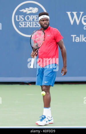 17 août 2017 : Frances Tiafoe (USA) en action lors du troisième tour à l'Ouest et du Sud 2017 tournoi Open de tennis qui se joue à l'Linder Family Tennis Center à Mason, Ohio. Adam Lacy/CSM Banque D'Images