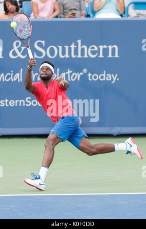 17 août 2017 : Frances Tiafoe (USA) en action lors du troisième tour à l'Ouest et du Sud 2017 tournoi Open de tennis qui se joue à l'Linder Family Tennis Center à Mason, Ohio. Adam Lacy/CSM Banque D'Images