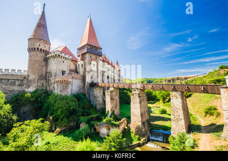 Château corvin, Hunedoara, Transylvanie, Roumanie. hunyad castle a été aménagé en 1446. castelul huniazilor en roumain. Banque D'Images