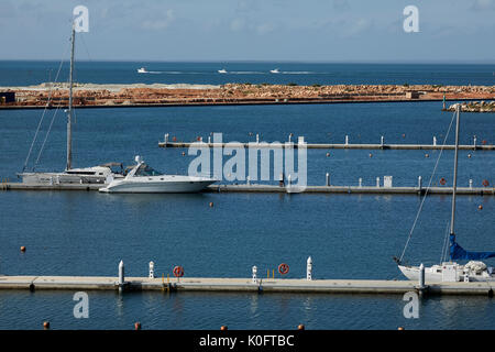 Le cubain, Cuba Melia, Meliá Varadero, bateau yacht bateaux amarrés à l'amarrage Banque D'Images