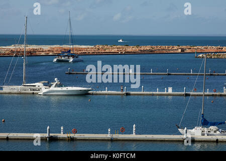 Le cubain, Cuba Melia, Meliá Varadero, bateau yacht bateaux amarrés à l'amarrage Banque D'Images