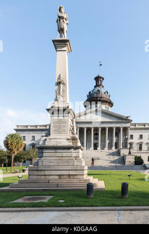 Monument commémorant États confédérés d'Amérique (CSA) soldat en face de la capitale de l'Etat de Caroline du Sud, Columbia Banque D'Images