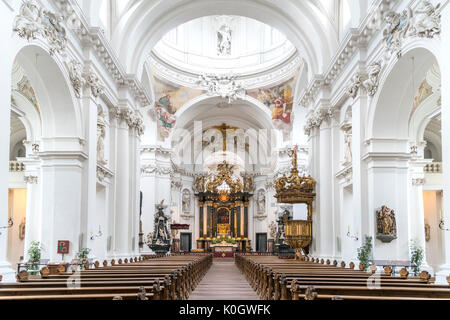 Innenraum und Autel des Fuldaer Dom Saint Salvator, Fulda, Hessen, Allemagne Allemagne | Intérieur et de l'autel, la cathédrale de Fulda Sankt Salvator, Fulda, Hesse, Germa Banque D'Images