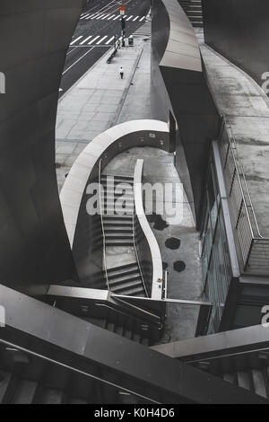 Los Angeles, États-Unis d'Amérique - 24 octobre, 2016. Architecture du Walt Disney Concert Hall à Los Angeles, qui est le foyer de l'Orchestre philharmonique de Los Angeles et l'Los Angeles Master Chorale. Banque D'Images