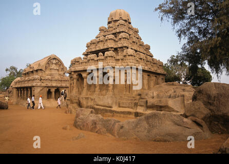 Les cinq rathas (Pancha Ratha), Mamallapuram (Mahabalipuram), Tamil Nadu, Inde Banque D'Images