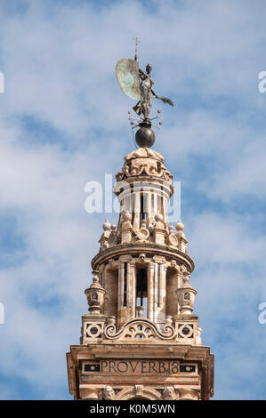 La Giralda, le clocher de la Cathédrale de Séville le construit comme minaret dans la période mauresque avec un style Renaissance top ajouté, après l'expulsion des musulmans Banque D'Images