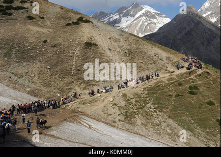 Pilgrim sheshnag Amarnath Yatra, lac, Jammu Cachemire, l'Inde, l'Asie Banque D'Images