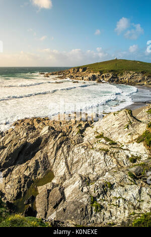 La vue sur la petite tête de Towan vers Fistral à Newquay, Cornwall. Banque D'Images