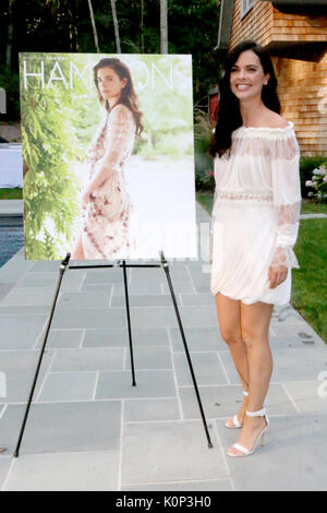 Magazine Hamptons célébration pour couvrir star Katie Lee à Sag Harbor, New York. Avec : Katie Lee Où : Sag Harbor, New York, United States Quand : 21 juillet 2017 : Crédit d'Izzy/WENN.com Banque D'Images