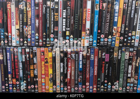 Pile de films DVD hérités - pour la collection de DVD / films, les films et le divertissement en général, l'inventaire et, potentiellement des marchandises piratées ou faked. Banque D'Images