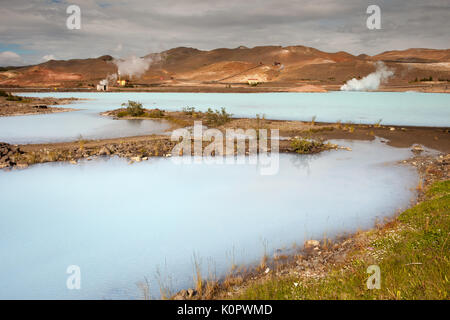 Centrale géothermique dans les eaux de ruissellement Région du lac Myvatn Banque D'Images