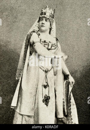 STRAUSS, Pauline (née de Ahna) comme Elsa dans Lohengrin de Wagner.. Elle joue dans le premier opéra de Strauss à Weimar, ils se sont mariés en juin 1894. Banque D'Images