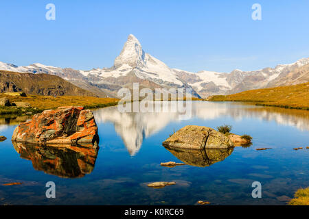 Zermatt, Suisse. Reflet de Cervin en lac Stellisee. Banque D'Images