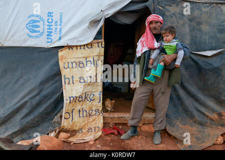 Liban Deir el Ahmad, un village chrétien maronite à Bekaa Valley, camp de réfugiés syriens au Liban / Deir el Ahmad, ein christlich maronitisches Dorf in der Ebene Bekaa, Camp fuer syrische Fluechtlinge Banque D'Images