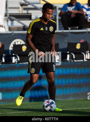 Columbus, États-Unis. Août 22, 2017. Columbus Crew SC avant llo Kamara (11) se réchauffe avant de faire face à la la galaxie dans leur match à Mapfre Stadium. Columbus, Ohio, USA. Credit : Brent Clark/Alamy Live News Banque D'Images