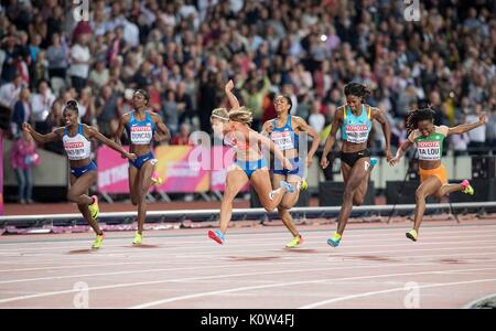 Zieleinlauf mit v.l. Dina ASHER-SMITH (GBR/ 4.Platz), Kimberlyn DUNCAN (USA/ 6.Platz), Siegerin Dafne SCHIPPERS (NED/ 1.Platz), Deajah STEVENS (USA/ 5.Platz), Shaunae MILLER-UIBO (BAH/ 3.Platz), Marie-Josée TA LOU (CIV/ 2.Platz), action, Ziel, Finale 200m der Frauen, am 11.08.2017 Leichtathletik Weltmeisterschaft 2017 à Londres/ Grossbritannien, vom 04.08. - 13.08.2017. | Verwendung weltweit Banque D'Images