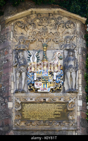 Une plaque commémorative pour le royal princes avec un blason ducal dans le Collegium Jenense à l'occasion de la fondation de l'Université d'Iéna, Thuringe, Allemagne Banque D'Images