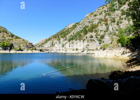 Ermitage de San Domenico, San Domenico Lake, L'Aquila, Abruzzo, Italie Banque D'Images