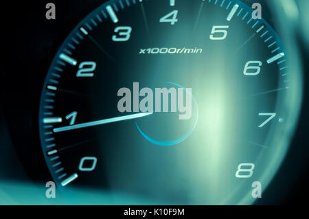 Close-up de vitesse dans une voiture de sport moderne Banque D'Images