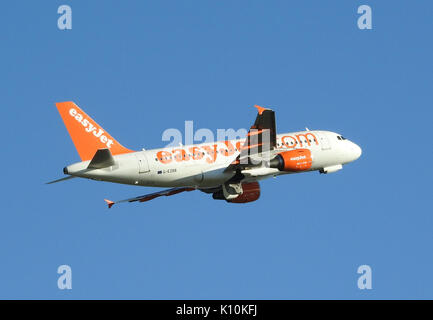 Airbus A319 111 G EZBB EasyJet Banque D'Images