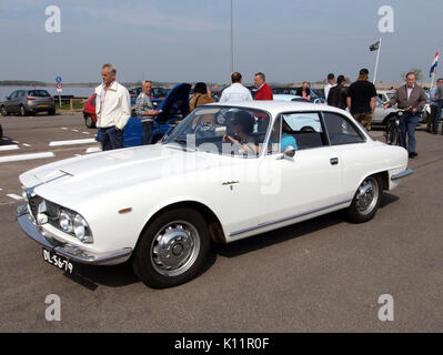 Alfa Romeo 2600 Sprint (1964) , néerlandais enregistrement licence DL 5679 PIC05 Banque D'Images