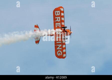 L'équipe de marche aile Breitling effectuer au 21-07-2013 aéronautique à Eastbourne, Angleterre le 11 août 2012. Banque D'Images