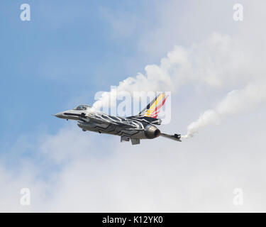 Belgian Air Force F-16 Fighting Falcon solo display à l'Royal International Air Tattoo 2017 Banque D'Images