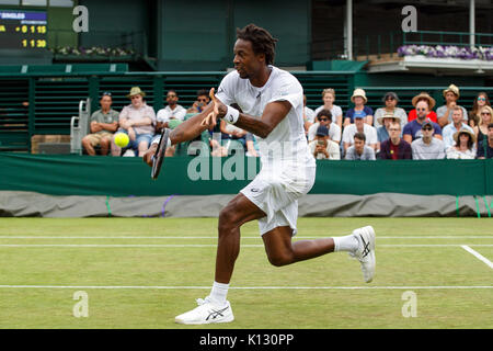 Gaël Monfils de France en action à la Gentlemen's singles - tournoi de Wimbledon 2017 Banque D'Images