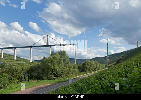 Chantier d'Hochmoselbruecke (Haute Moselle Pont) entre et Uerzig Zeltingen-Rachtig, Moselle, Allemagne Banque D'Images