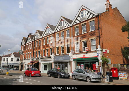 High Street, Weybridge, Surrey, Angleterre, Grande-Bretagne, Royaume-Uni, UK, Europe Banque D'Images